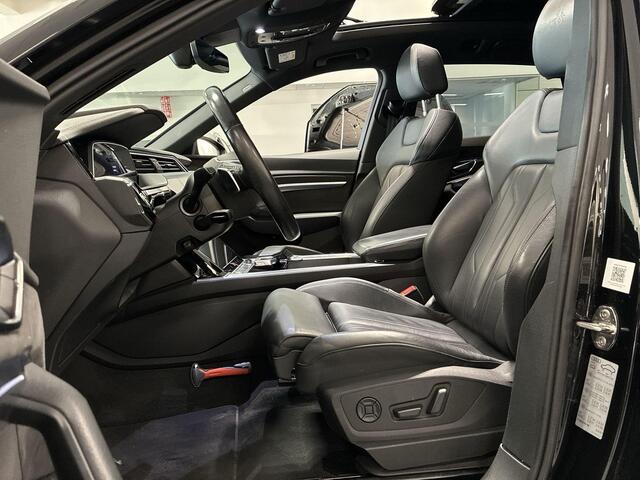 Audi e-tron e-tron 55 408pk Quattro Advanced 95 kWh · 360 Camera · Panoramadak · Luchtvering · B&O Audio · Head-Up · Servosluiting · 22'' Inch ·