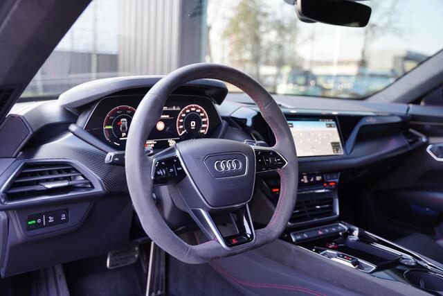 Audi e-tron GT RS Audi e-tron GT RS Carbon B&O Head Up