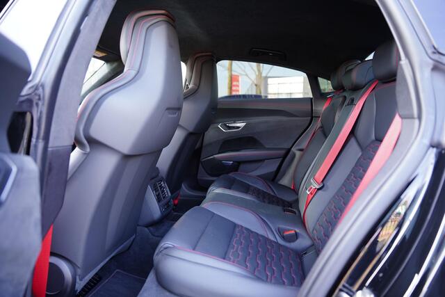 Audi e-tron GT RS Audi e-tron GT RS Carbon B&O Head Up