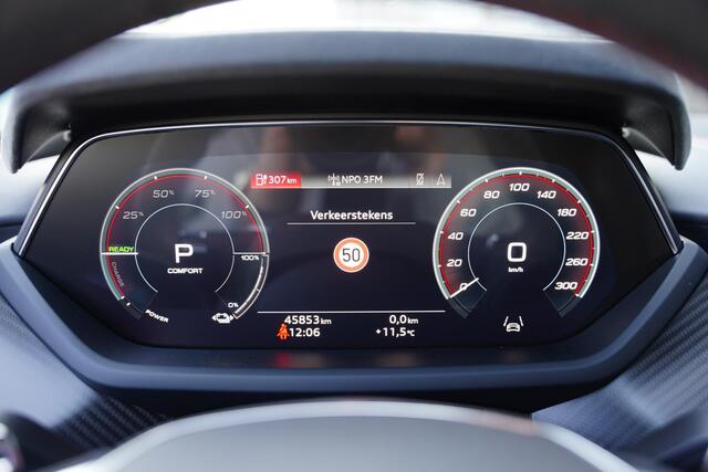 Audi e-tron GT RS Audi e-tron GT RS Carbon B&O Head Up