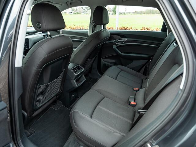 Audi e-tron 55 quattro Business edition 95 kWh | 21" LM | Luchtvering | Camera | Full Led | CarPlay | Elek klep | Elek stoelen | 1 eig & Voll Audi- dealer onderhouden MY2021