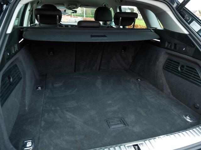 Audi e-tron 55 quattro Business edition 95 kWh | 21" LM | Luchtvering | Camera | Full Led | CarPlay | Elek klep | Elek stoelen | 1 eig & Voll Audi- dealer onderhouden MY2021