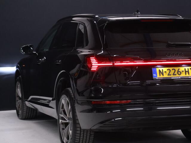Audi e-tron e-tron 55 quattro 95 kWh [LUCHTVERING, MEMORY SEATS, APPLE CARPLAY, ANDROID AUTO, CRUISE CONTROL, ACHTERUITRIJCAMERA, PDC V+A, STOEVERWARMING, NIEUWSTAAT]