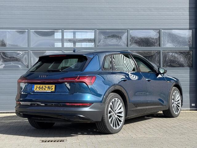 Audi e-tron 55 QUATTRO ADVANCED 95 KWH I SCHUIF/KANTELDAK I P-CAMERA I APPLE CARPLAY I STOELEN PAKKET