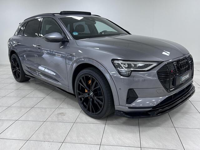 Audi e-tron e-tron 55 quattro advanced Pro Line Plus 95 kWh ELEKTRISCH PANORAMADAK | LEDEREN BEKLEDING | VELE OPTIES!