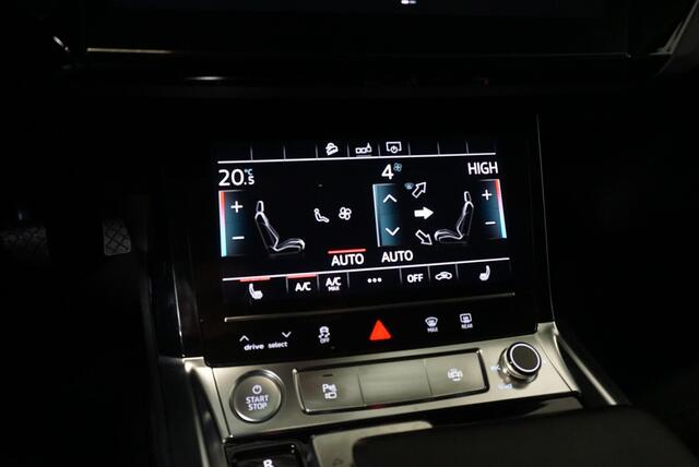 Audi e-tron 55 Quattro Advanced Tour Pack | LED Matrix | 20" Lichtmetalen Velgen | PDC VA | Camera | Leder | DAB+ | Digitale cockpit