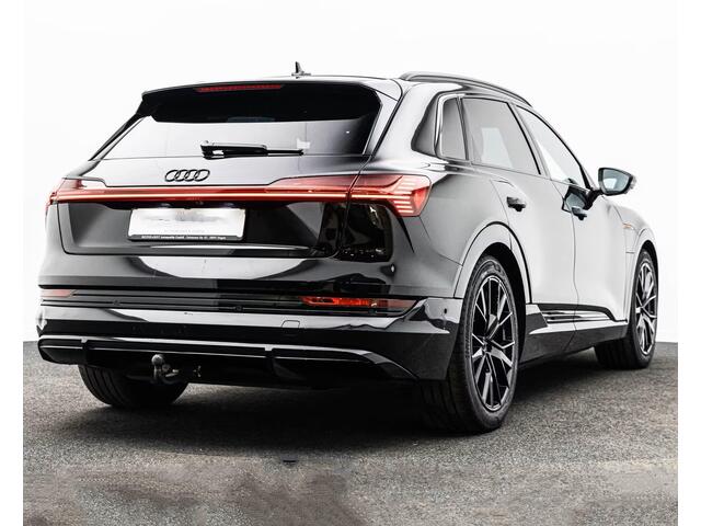 Audi e-tron 55 Quattro S-LINE 95 kWh (300kW/408pk) ** MATRIX, PANO, TREKH, ACC, B&O SOUND, HuD, 21-inch LMV ** UNFALLFREI ** ** INFORMEER OOK NAAR ONZE AANTREKKELIJKE FINANCIAL-LEASE TARIEVEN **
