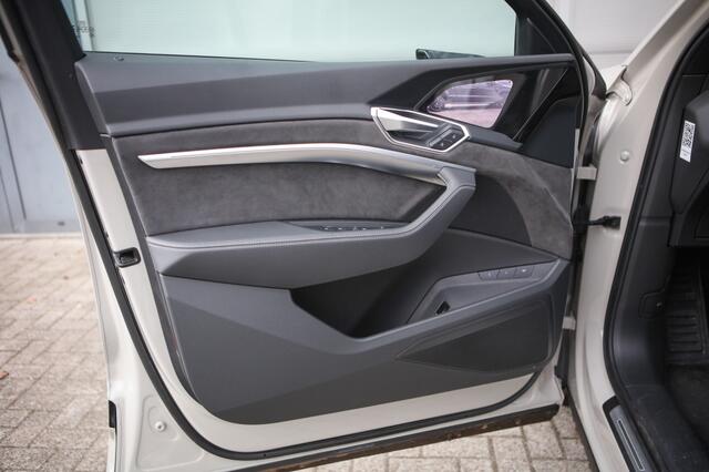 Audi e-tron e-tron 55 q. adv. | BTW | Pano |