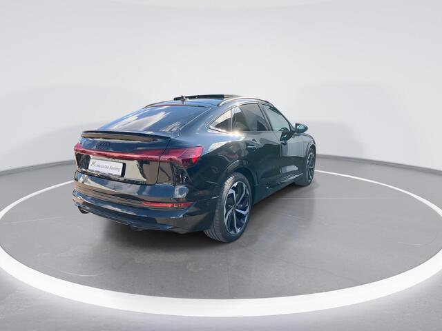 Audi e-tron Sportback 55 quattro 300kW/408PK S Line 95 kWh · Panoramadak · Leder · Luchtvering · Camera · Dodehoeksensor · Bang & Olufsen · Apple/Android Car Play · Head-up display · Adaptive Cruise Control ·