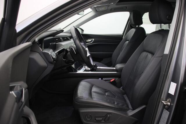 Audi e-tron 50 quattro Launch edition plus 71 kWh - Panorama, Carplay, Memory, Leer, Navi, Camera, Stoelverw. SOH 87%