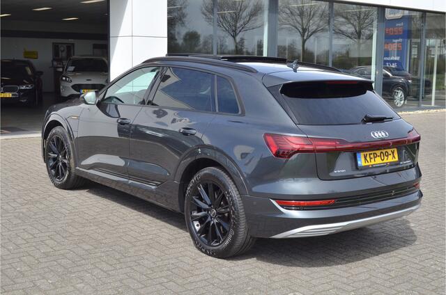 Audi e-tron 55 quattro edition 95 kWh | Panoramadak | Leer | Stoelgeheugen | Camera | Carplay |