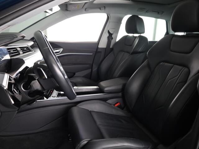 Audi e-tron 55 quattro Business edition Plus 95 kWh 408 pk | SOH 91% | Navigatie | Panoramadak | Parkeersensoren | Achteruitrijcamera | Lederen bekleding | Stoelverwarming |