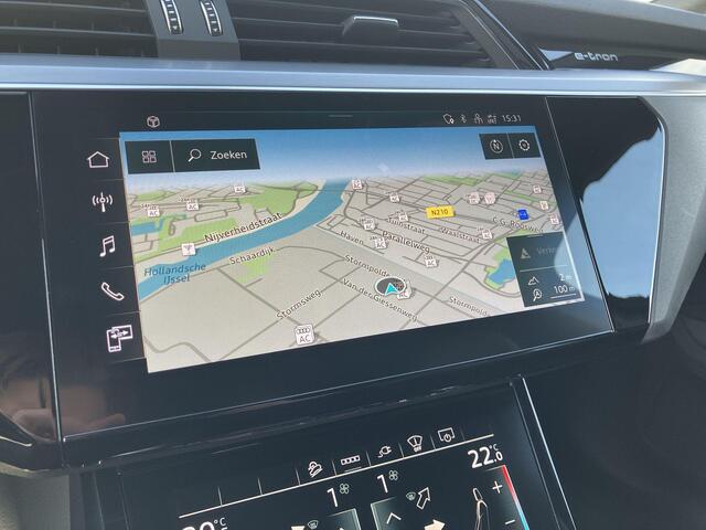 Audi e-tron 55 300kW/408PK S Line 95Kwh · Panoramadak · Leder/Alcantara · 360°Camera + Parkeersensoren