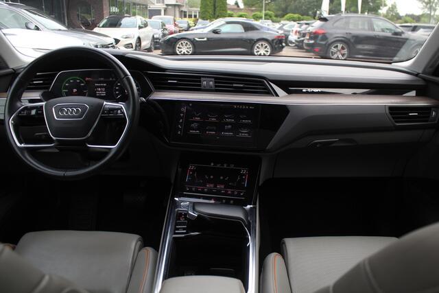 Audi e-tron e-tron 55 quattro advanced Pro Line Plus 95 kWh / Full option! / Trekhaak / Panoramadak / 360Camera / Head-up / B&O / Keyless / 21'' / Softclose / Stoelmassage / Luxe Leder / Nachtzicht / DAB / ACC