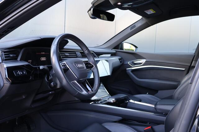Audi e-tron 55 quattro S edition 95 kWh 92% soh | 21 Inch | Valcona S Sportstoelen | Bang & Olufsen | Trekhaak afn | Head-up Display | 360 Camera | Adaptive Cruise