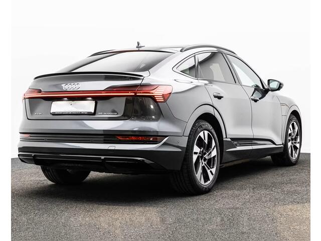 Audi e-tron Sportback 55 Quattro S-LINE 95 kWh (300kW/408pk) ** S-LINE, LEDER, ACC, HuD, PANORAMA, 20-inch LMV, ** 1e EIG - UNFALLFREI ** ** INFORMEER OOK NAAR ONZE AANTREKKELIJKE FINANCIAL-LEASE TARIEVEN **