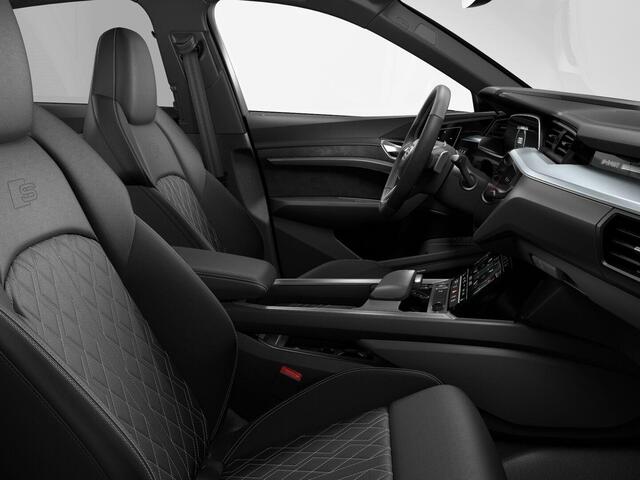 Audi e-tron Sportback 55 quattro S edition 95 kWh | 408 pk | SoH 100% | Trekhaak | Virtuele buitenspiegels | Panoramadak | Head-up display | Matrix LED koplampen |
