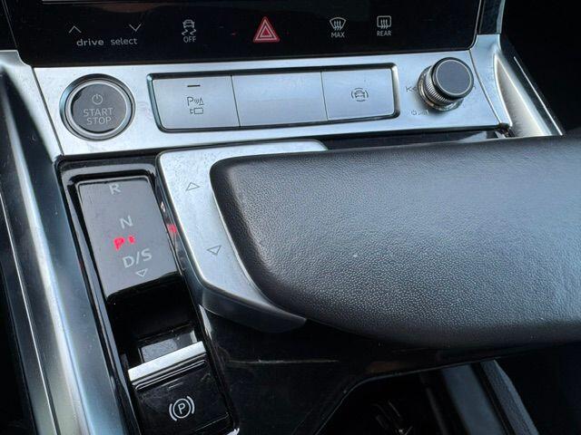Audi e-tron 55 Quattro 408pk S Edition 95 kWh SOH 90,8% Zeer Complete Auto Black on Black