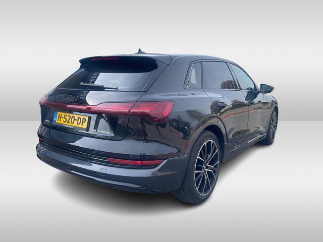 Audi e-tron e-tron 55 quattro advanced 95 kWh / Camera / Half leder / Navigatie / Blackpack / 21'' / Stoelverwarming / DAB / Cruise Control / Rijstrooksensor