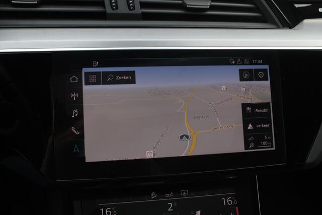 Audi e-tron e-tron 55 quattro advanced 95 kWh / Camera / Half leder / Navigatie / Blackpack / 21'' / Stoelverwarming / DAB / Cruise Control / Rijstrooksensor