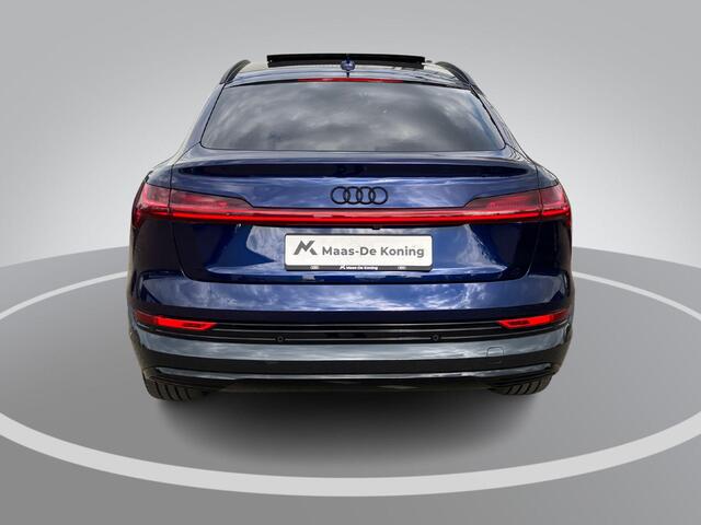 Audi e-tron Sportback 55 quattro Advanced 95 kWh 300kW/408PK · Panoramadak · Leder · Luchtvering · Camera · Bang & Olufsen · Apple/Android Car Play ·