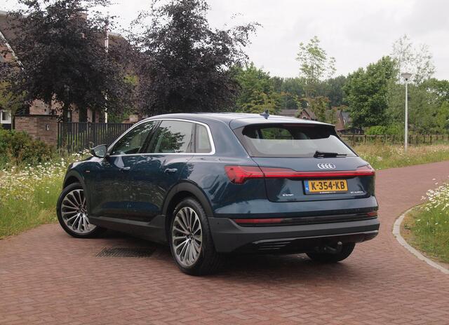 Audi e-tron 50 quattro edition 71 kWh | Trekhaak | 21 Inch Velgen | DAB | Parkeersensoren | Dealer onderhouden | NL-Auto |