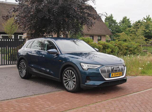 Audi e-tron 50 quattro edition 71 kWh | Trekhaak | 21 Inch Velgen | DAB | Parkeersensoren | Dealer onderhouden | NL-Auto |
