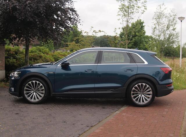 Audi e-tron 50 quattro edition 71 kWh | Trekhaak | 21 Inch Velgen | DAB | Parkeersensoren | Dealer onderhouden | NL-Auto |