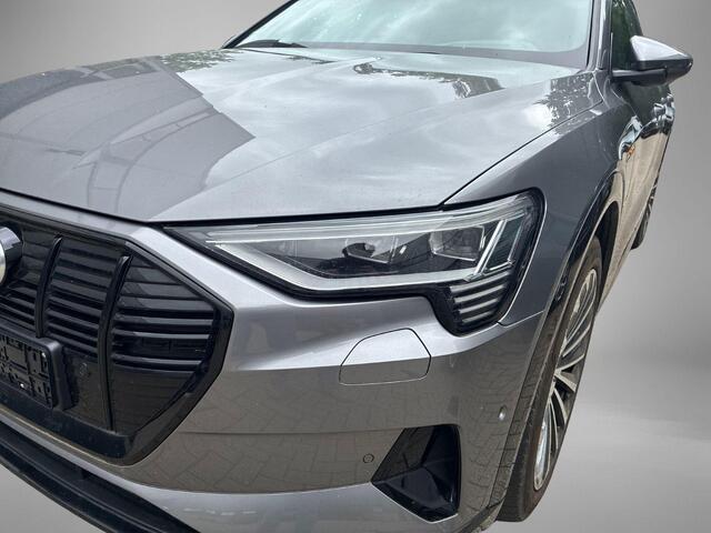 Audi e-tron 55 Quattro Advanced Edition Plus 95 kWh 408pk · 94,3% · S-line Interieur · 360 Camera · Luchtvering · Head-Up Display · Bang & Olufsen Sound · Afneembare Trekhaak · Adaptive Cruise Control ·