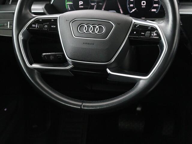 Audi e-tron e-tron 50 quattro Launch edition plus 71 kWh | SOH 90.6 | Panoramadak | Luchtvering | Adaptive cruise | Leder | Carplay | Memory | Stoelverwarming | Navi. Full map | PDC