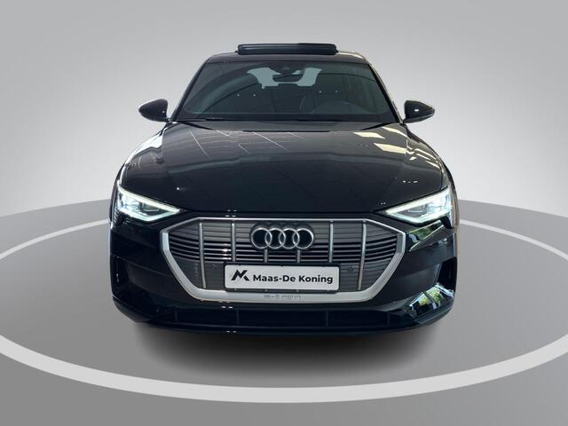 Audi e-tron 55 quattro S Line 300kW/408PK 95 kWh · Panoramadak · Camera + Parkeersensoren · Drive select