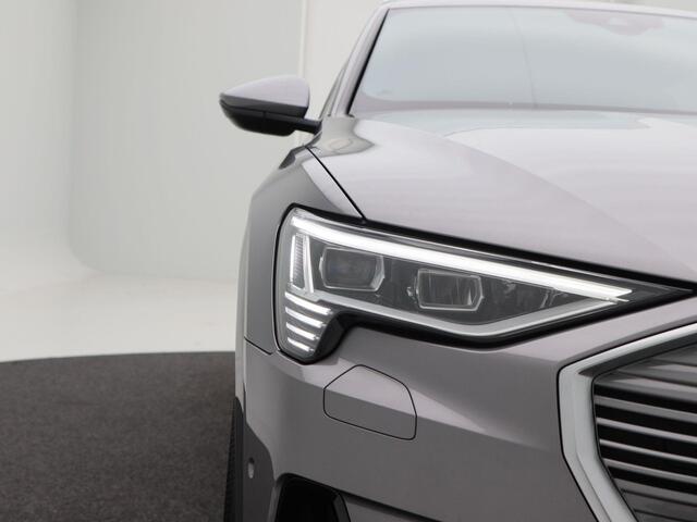 Audi e-tron 55 quattro Business edition Plus 95 kWh 409 Pk | S-Line Interieur | Afneembare Trekhaak | Head-Up Display | Stoelverwarming voor & achter | 4-Zone Airco | 21 Inch
