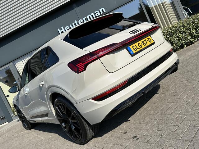 Audi e-tron Quattro S line/Pano/B&O/Nachtzicht/96%SOH/Krijt Audi e-tron Quattro S line/ Pano/ B&O/ Nachtzicht/ Krijt