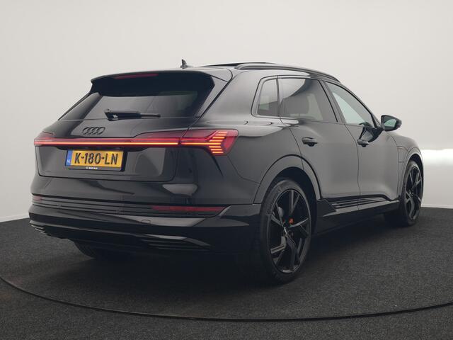 Audi e-tron 50 Quattro S Line 71 kWh 313pk Dealer O.H. | Panodak | Luchtvering | Head Up | Adaptive Cruise | Bang & Olufsen | Camera | Matrix LED | Alcantara Sportstoelen Memory & Verwarmd | Sfeerverlichting | Apple Carplay | Keyless | Blis |
