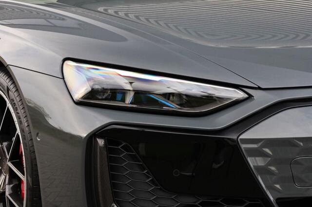 Audi e-tron GT RS Carbon l Keramisch l Massage l Vierwielsturing