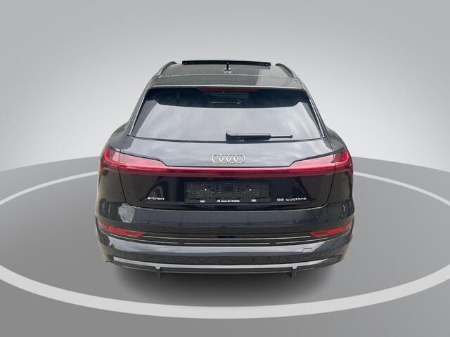 Audi e-tron 55 quattro 408pk S edition · Panoramadak · Luchtvering · 360 Camera · Apple/Android Car Play · Stoelverwarming · 21'' Inch ·