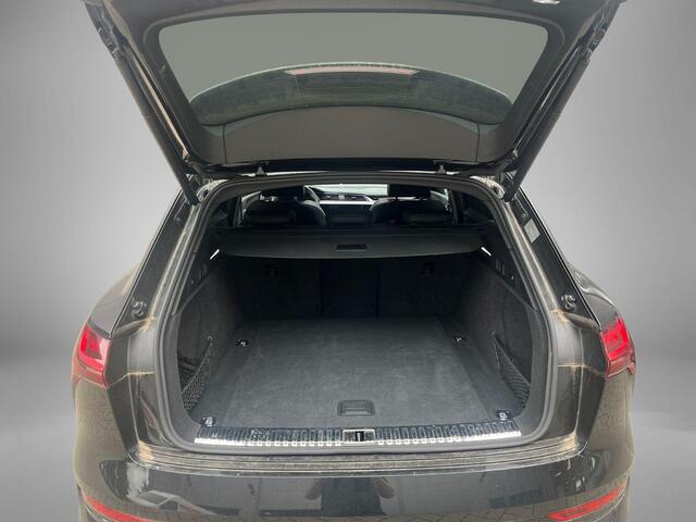 Audi e-tron 55 quattro 408pk S edition · Panoramadak · Luchtvering · 360 Camera · Apple/Android Car Play · Stoelverwarming · 21'' Inch ·