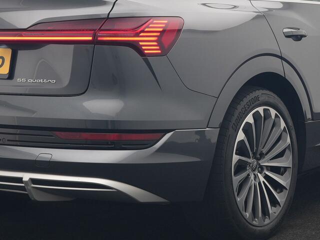 Audi e-tron Sportback 55 quattro S Line 95 kWh 408pk Dealer O.H | Trekhaak Afn. | Adaptive Cruise | Camera | Bang & Olufsen | Alcantara Sportstoelen Memory & Verwarmd | Keyless | Apple Carplay | BLIS | Navigatie | Virtual | DAB | 21"L.M |