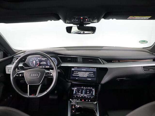 Audi e-tron 55 quattro S edition 95 kWh 408 pk | SOH 95,17% | Navigatie | Panoramadak | Parkeersensoren | Rondomzicht camera | B&O Soundsystem | Head-up display | Lederen bekleding | S-Line |