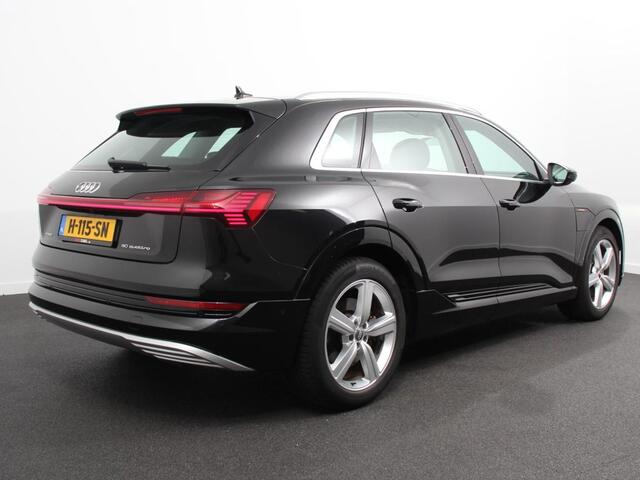 Audi e-tron e-tron 50 quattro Launch edition Navigatie Climate Control Parkeer Sensoren Lichtmetalen velgen