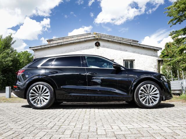 Audi e-tron 55 quattro S edition 95 kWh 1e-Eig. & Keurig-Onderh. BOVAG-Garantie. NL-Auto.