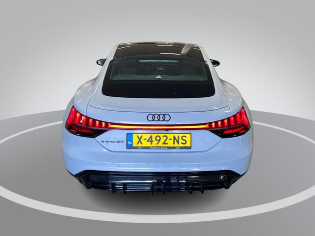 Audi e-tron GT 93 kWh 476pk · SOH 92% · Glazendak · 360 Camera · Luchtvering · Stoelventilatie · B&O Audio · Matrix LED · 20'' Inch ·