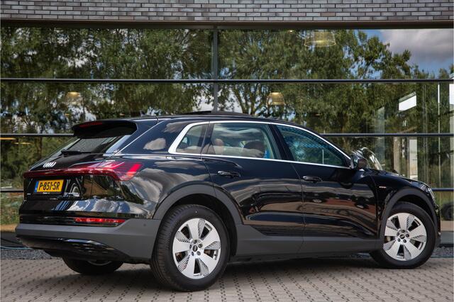 Audi e-tron 55 quattro edition 95 kWh SOH 91%, Panoramadak, Leer, Trekhaak afneembaar,