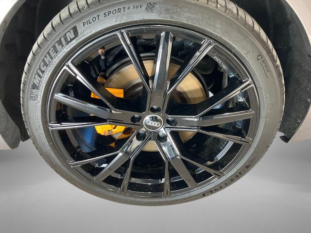 Audi e-tron 55 300KW/408pk Quattro S edition 95 kWh Panoramadak · 360 Camera · B&O Audio · Leder · Stoelverwarming · Luchtvering · 21'' Inch ·