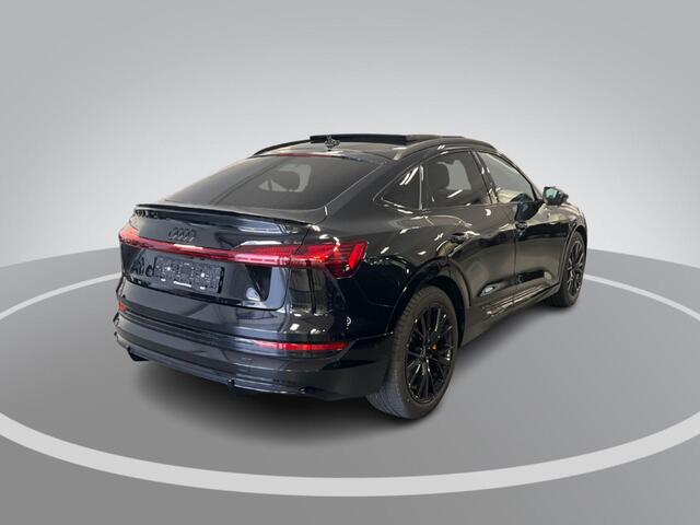 Audi e-tron Sportback 55 408pk Quattro S edition 95 kWh · SOH 95,2% · Luchtvering · 360 Camera · Panoramadak · Apple/Android Car Play · Stoelverwarming · Zwart Optiek Plus ·21'' Inch ·