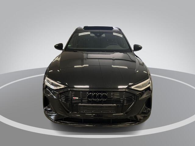Audi e-tron Sportback 55 408pk Quattro S edition 95 kWh · SOH 95,2% · Luchtvering · 360 Camera · Panoramadak · Apple/Android Car Play · Stoelverwarming · Zwart Optiek Plus ·21'' Inch ·