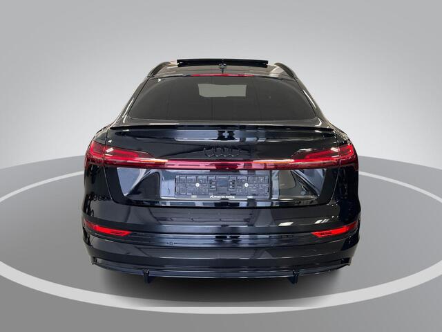 Audi e-tron Sportback 55 408pk Quattro S edition 95 kWh · SOH 95,2% · Luchtvering · 360 Camera · Panoramadak · Apple/Android Car Play · Stoelverwarming · Zwart Optiek Plus ·21'' Inch ·