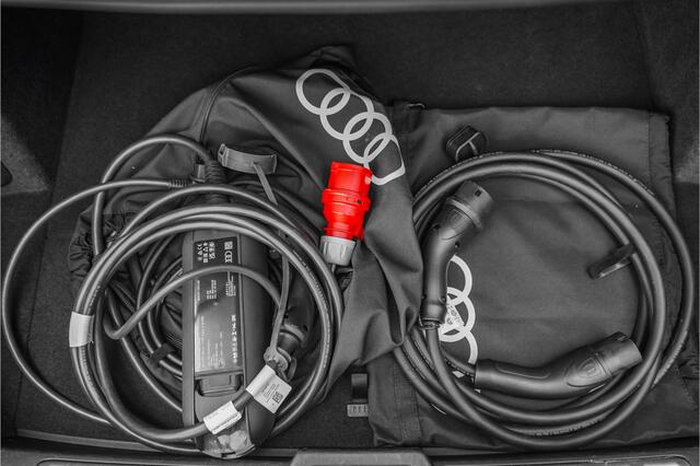 Audi e-tron GT 93 kWh Pano Luchtvering Zwart Optiek 21"