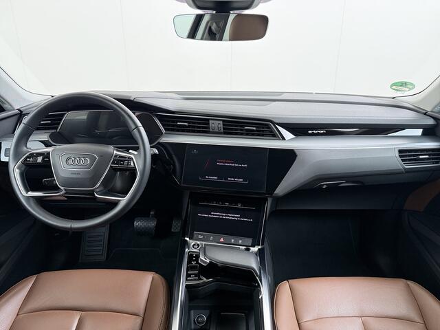 Audi e-tron 55 Quattro 408PK Edition 95kWh Leder+Verwarmd Trekhaak Elek.Achterklep Navi Ecc Lmv 20" Cruise Control Privacy Glas Led SOH 87% Isofix DAB Bluetooth Lane Assist Virtual Cockpit 1.800KG Trekhaak Origineel Nederlandse Auto