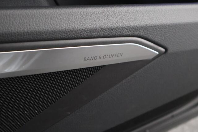 Audi e-tron Sportback 55 quattro 408pk S edition 95 kWh Leder Camera B&O Stoelverwarming Cameraspiegels HUD 2x S-Line